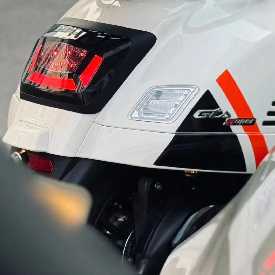 Rear Light ZELIONI | Vespa GTS/GTS Super/GTV 125-300ccm (2023-) Zelioni Falan Parts