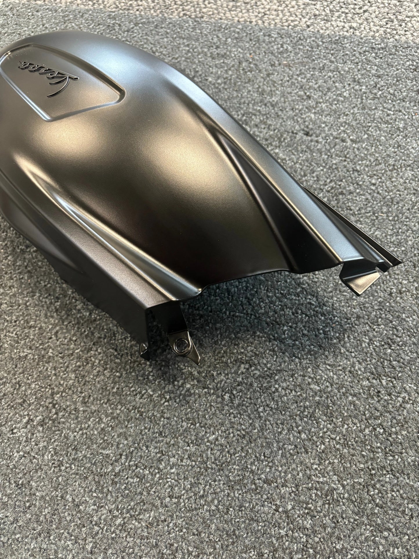 Cover SIP Vario Cover Matt Black DAMAGE | Vespa GTS/GTS Super/GTV HPE 300 ('19-) SIP Falan Parts