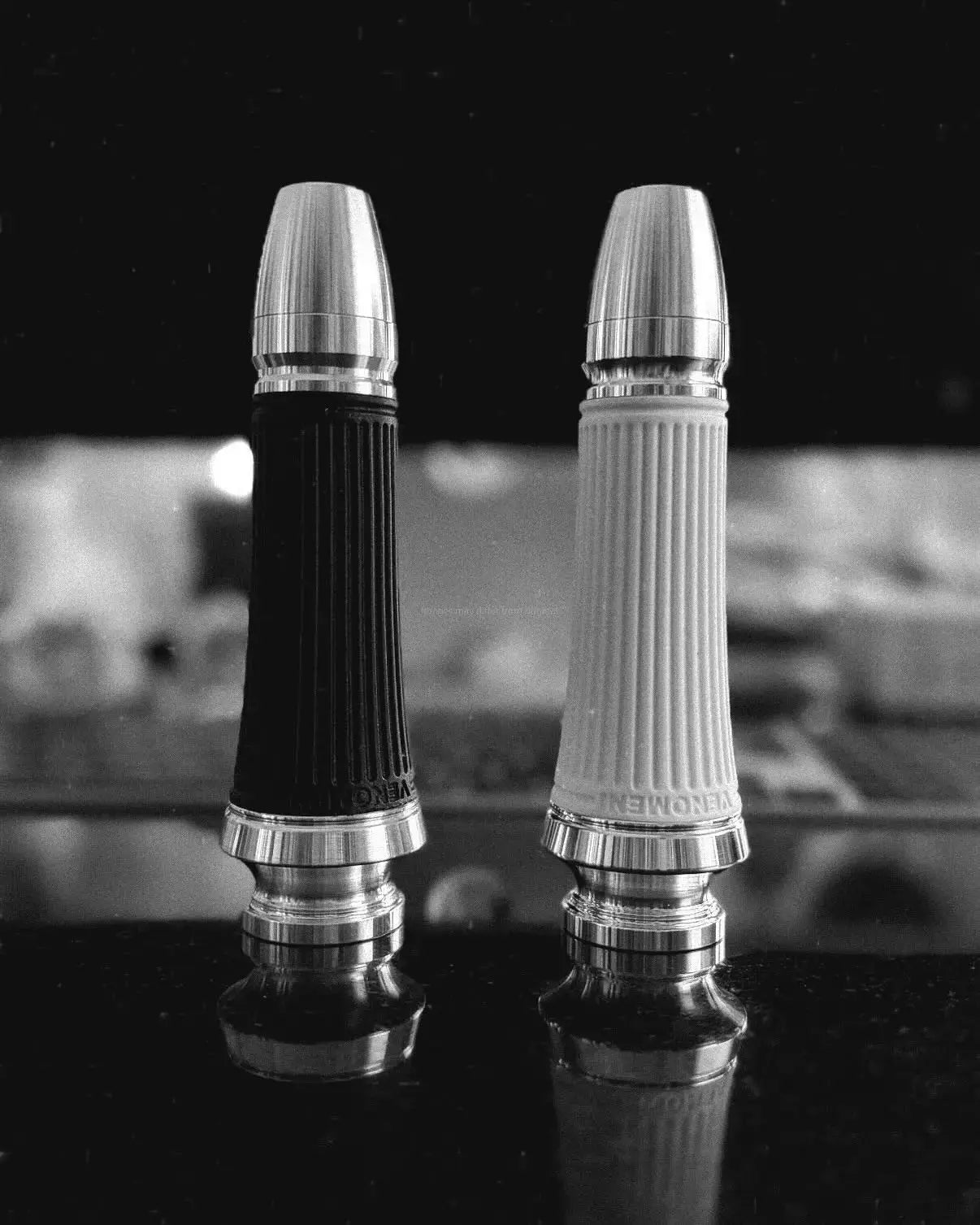 Grips CNC Venomeni Doric Silver Ø 22/24 mm l 128 mm | Vespa GTS/GTS Super/GT/GT L 125-310cc Venomeni Falan Parts