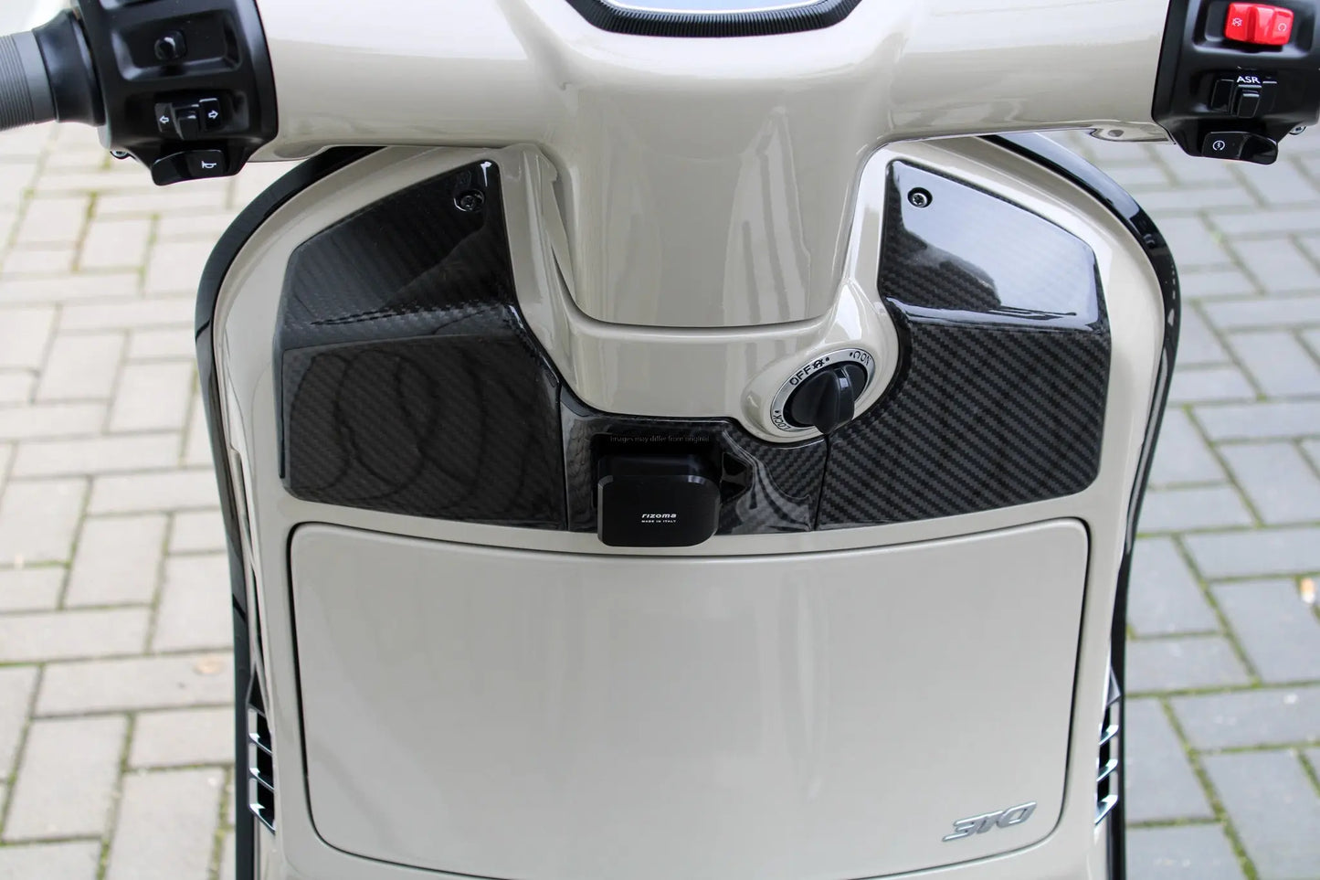 Luggage Hook RIZOMA | Vespa GTS/GTS Super 125-300ccm (`23-) RIZOMA Falan Parts
