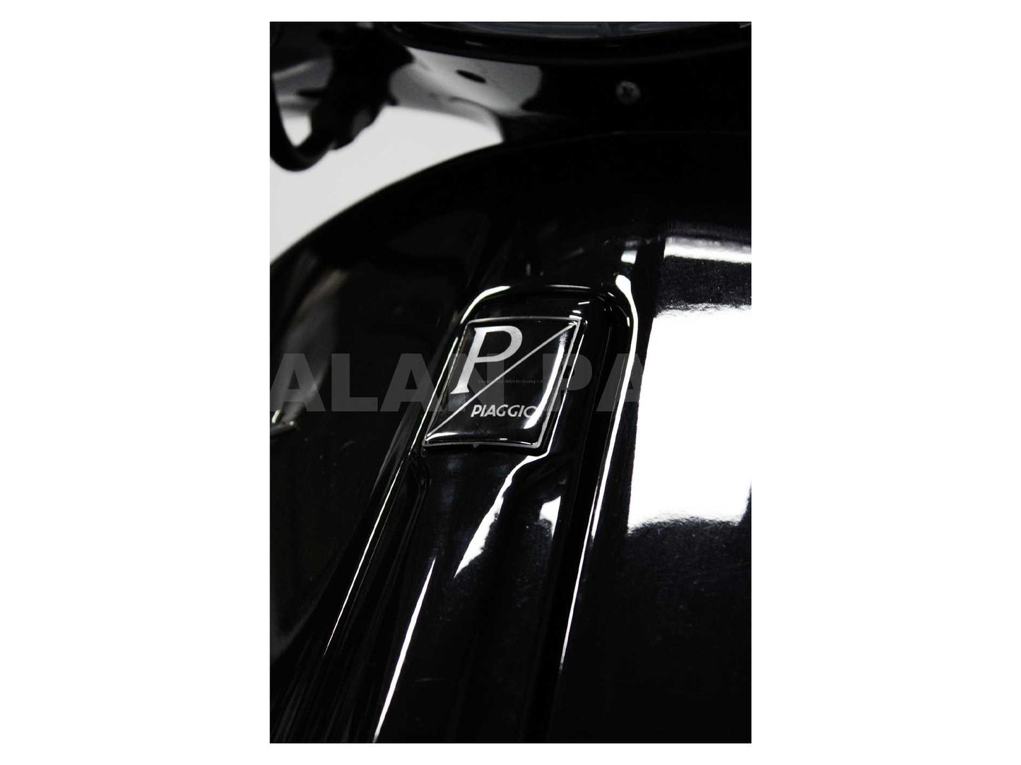 3D Logo Piaggio Black | Vespa LX/LXV/S/Sprint /Primavera/946/GTS Falan Parts Falan Parts