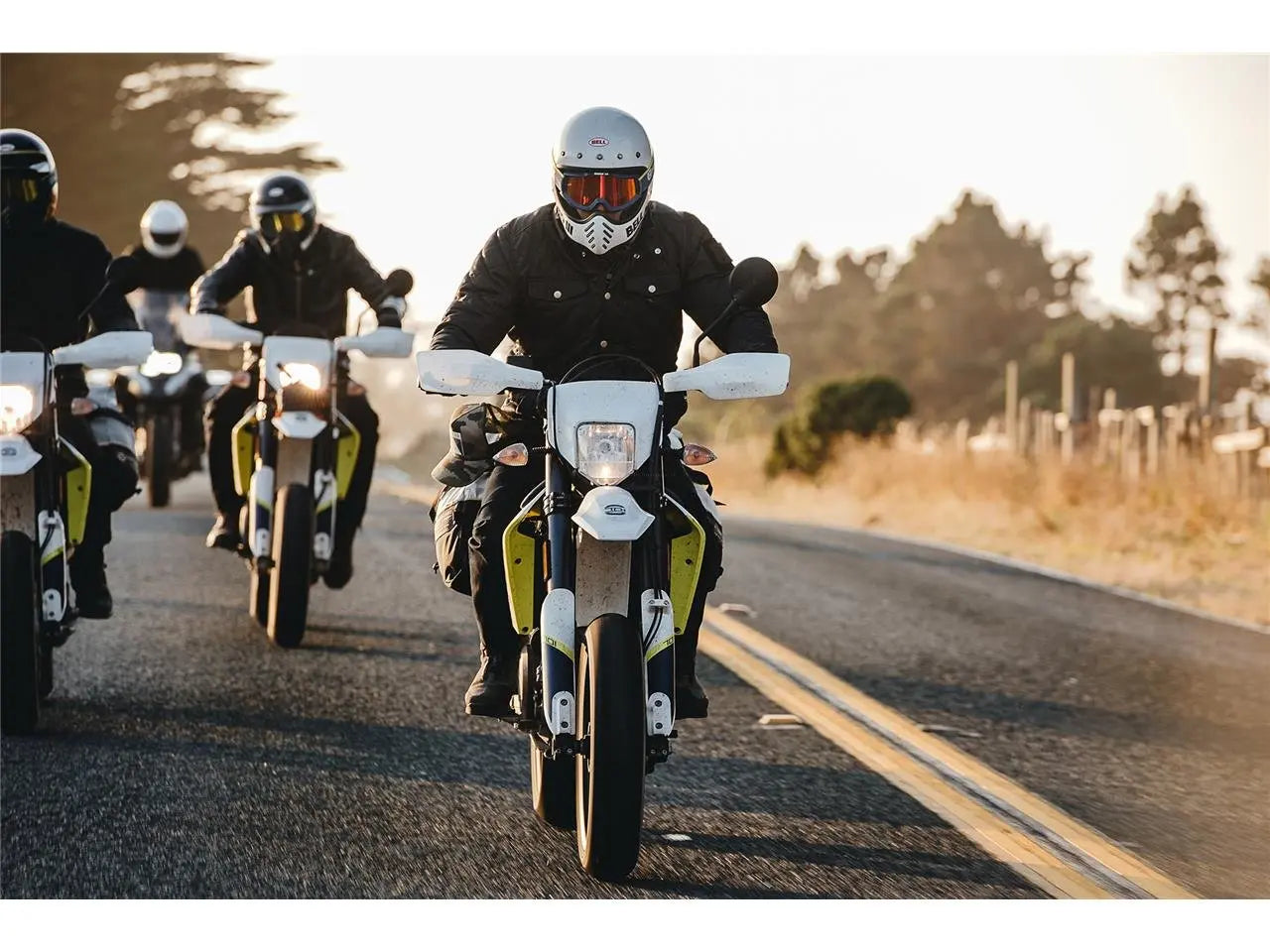 BELL Moto-3 Helmet Classic White BELL 314.05 Falan Parts