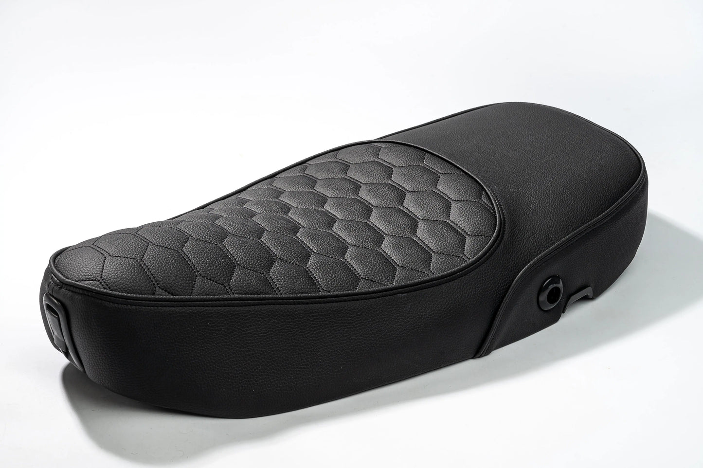 Custom Seat Deluxe black | Vespa Vespa S/LX/LXV/ ET2-4 50-150cc Falan Parts 379.95 Falan Parts