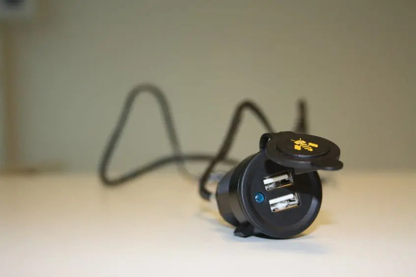 USB Charger Universal Electronic Bee 32.95 Falan Parts