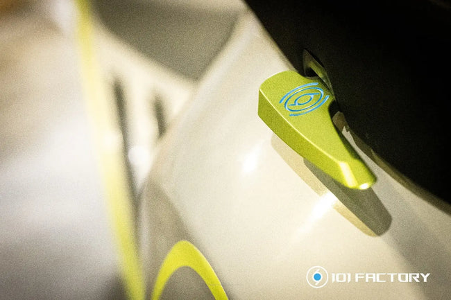 1O1 Factory CNC Grab Handle Silver | Vespa Primavera/Sprint/ GTS/GTS Super/GTV/GT 60/GT/GT L 50-310cc 1O1 Factory  Falan Parts