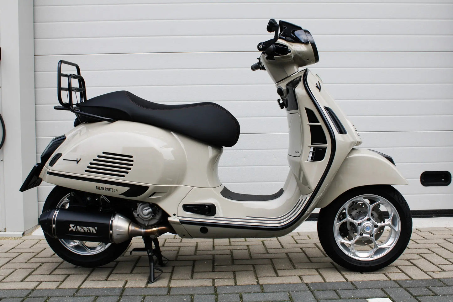 Air Inlet Grill RIZOMA Glove Box | Vespa GTS/ GTS Super 125-300cc (`23-) RIZOMA  Falan Parts