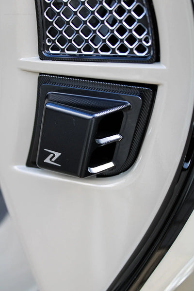 Air Inlet Grill ZELIONI Glove Box Black | Vespa GTS/GTS Super 125-300cc (2023-) Zelioni  Falan Parts