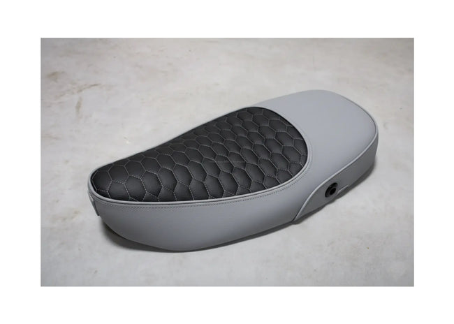 Custom Seat Deluxe Merino Silverstone | Vespa Vespa S/LX/LXV/ ET2-4 50-150cc FP Parts  Falan Parts