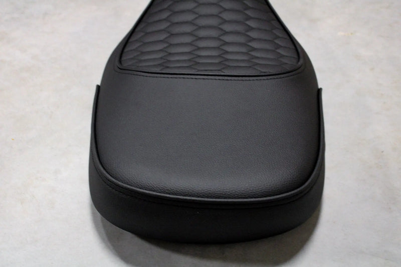 Custom Seat Deluxe black | Vespa Vespa S/LX/LXV/ ET2-4 50-150cc Falan Parts  Falan Parts