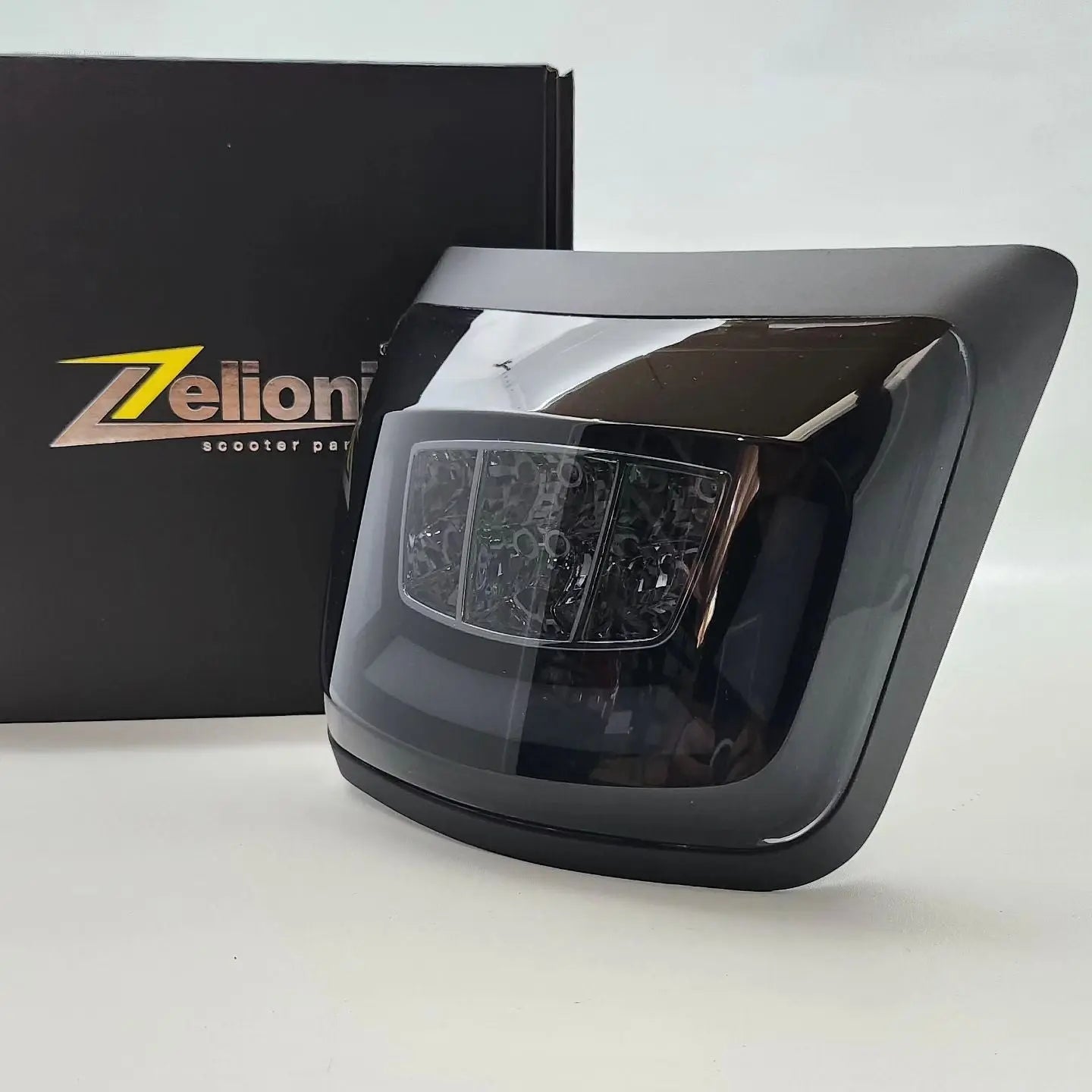 Rear Light ZELIONI | Vespa GTS/GTS Super/GTV 125-300ccm (2023-) Zelioni  Falan Parts