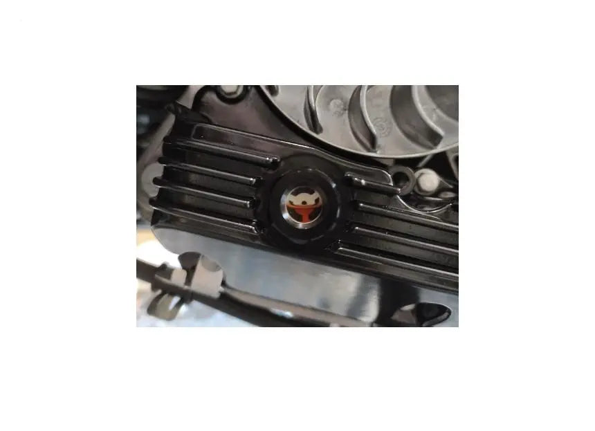 Oil Pan Moto Nostra Gloss Black | Vespa GTS Super i.e. 125ccm/GTS/GTS Super/GTV 300ccm HPE MOTO NOSTRA  Falan Parts
