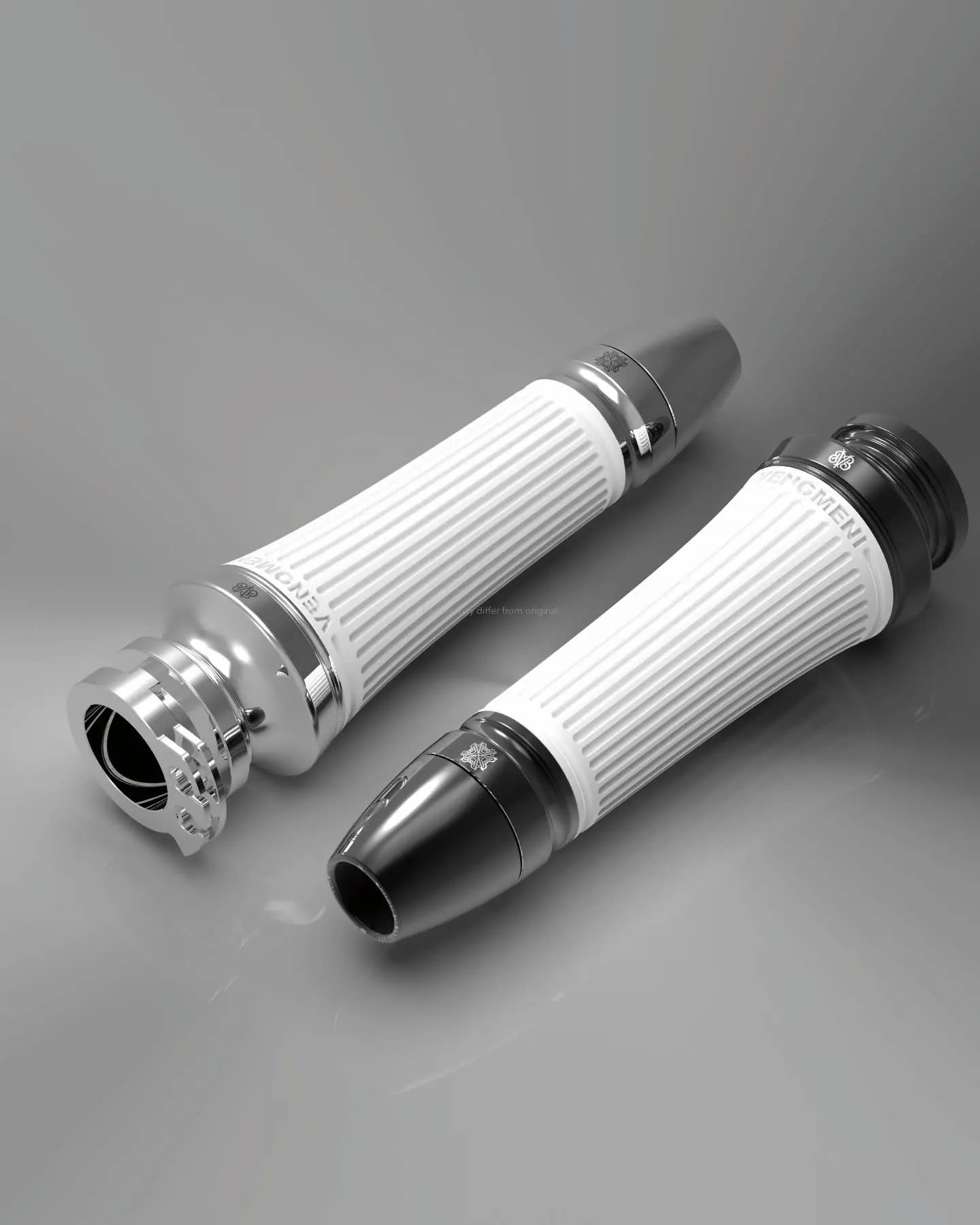 Grips CNC Venomeni Doric Silver Ø 22/24 mm l 128 mm | Vespa GTS/GTS Super/GT/GT L 125-310cc Venomeni  Falan Parts