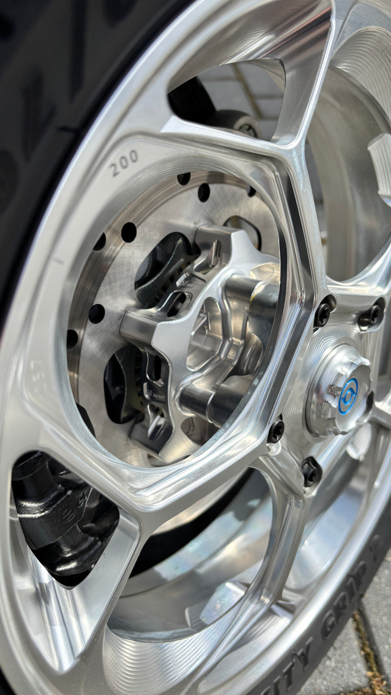 Wheel Hub JS Manuf Front Silver | Vespa GTS/GTS Super 300-310cc (2023-) JS Manuf  Falan Parts