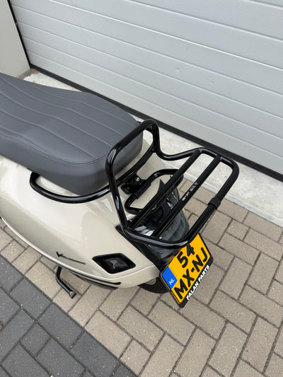 Luggage Rack rear FA Italia Gloss Black | Vespa GTS/GTS Super/GTV/GT 60, 125-310cc FA ITALIA  Falan Parts