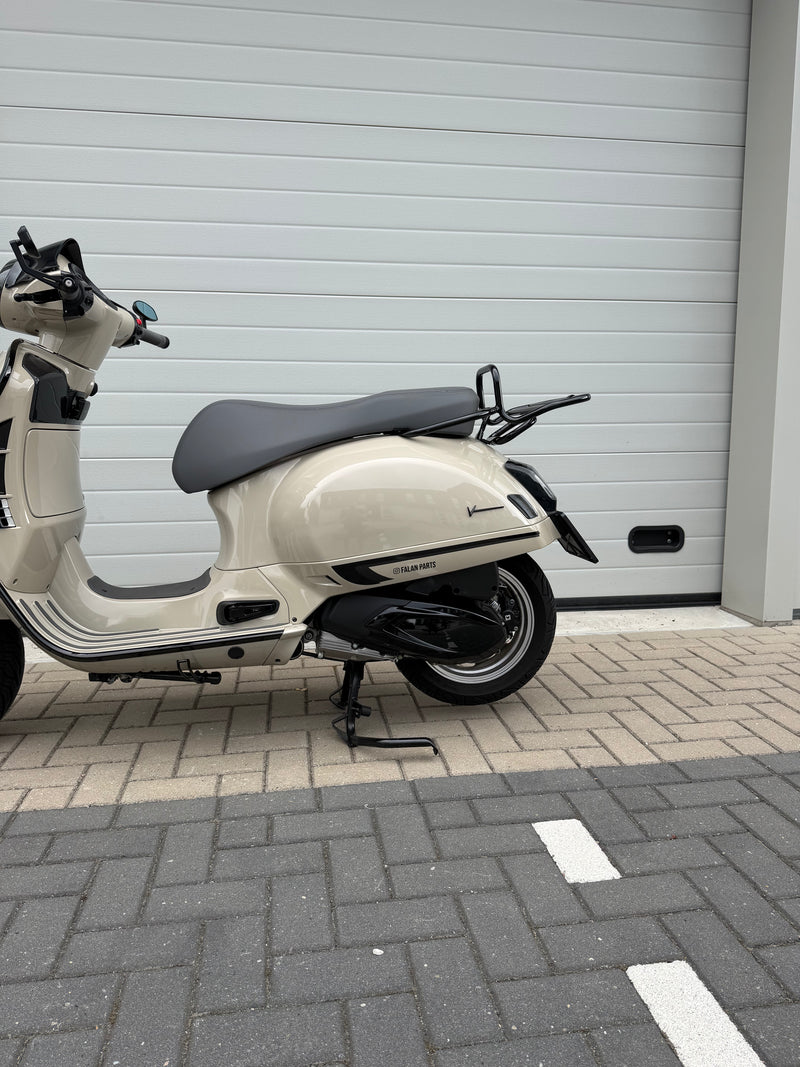 Luggage Rack rear FA Italia Gloss Black | Vespa GTS/GTS Super/GTV/GT 60, 125-310cc FA ITALIA  Falan Parts