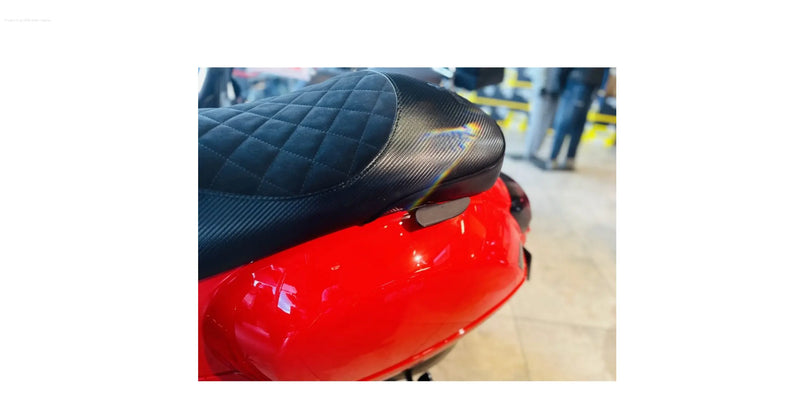 Passenger grips JAILBREAK CUSTOMS | Vespa GTS/GTS Super/GTV/GT 60/GT/GT L 125-300ccm SIP  Falan Parts