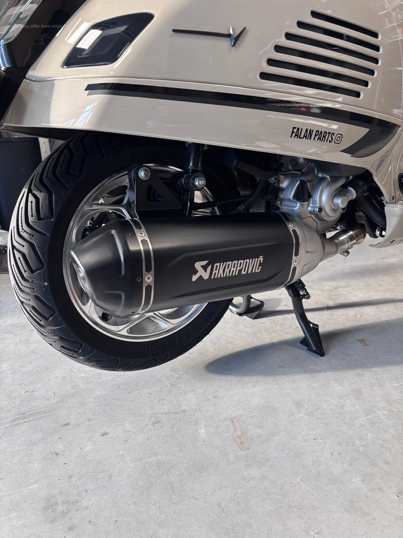 Racing Exhaust AKRAPOVIC "SLIP-ON" Black | Vespa GTS/GTS Super/GTS Super Sport/GTS Supertech 310cc HPE (`24-) Akrapovic  Falan Parts