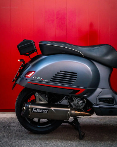 Racing Exhaust AKRAPOVIC "SLIP-ON" Silver | Vespa GTS 125-300cc i.e. LC E3 / E4 Akrapovic  Falan Parts