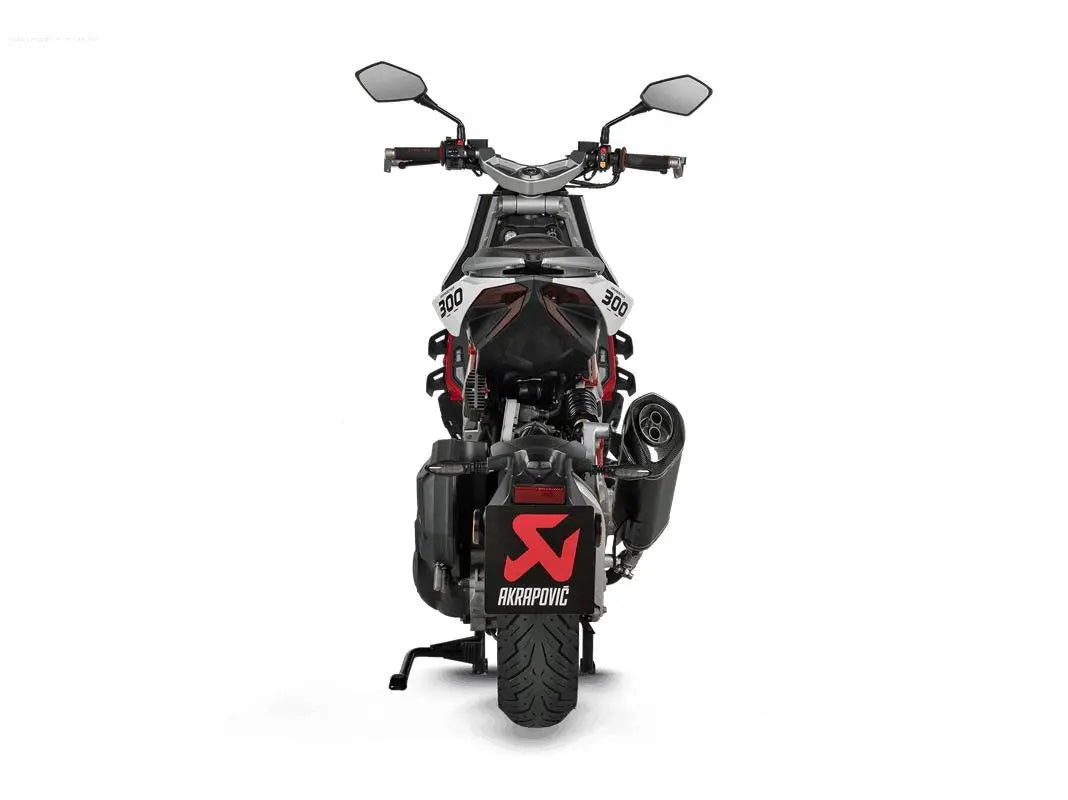 Εξάτμιση Αγώνων Akrapovic Slip-On Line Τιτάνιο | Italjet Dragster