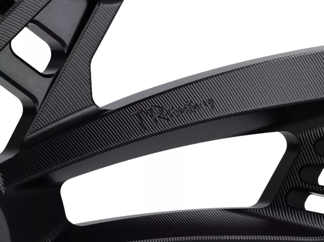 CNC Swing Arm TR Factory Black | Vespa GTS/GTS Super/GTV/GT 60/GT L 125-310cc TR Factory  Falan Parts